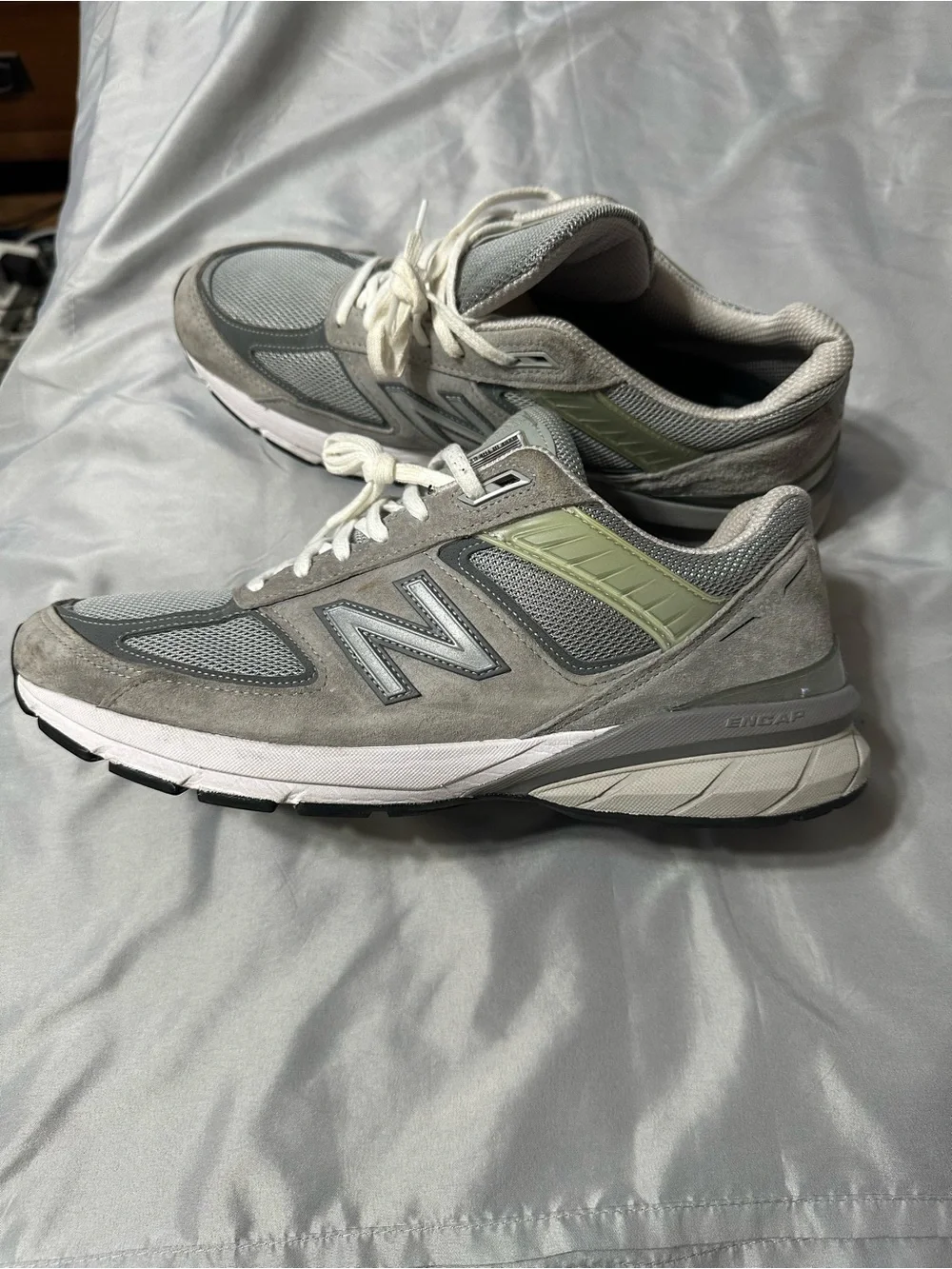 NEW BALANCE 990V5 MEN SHOES